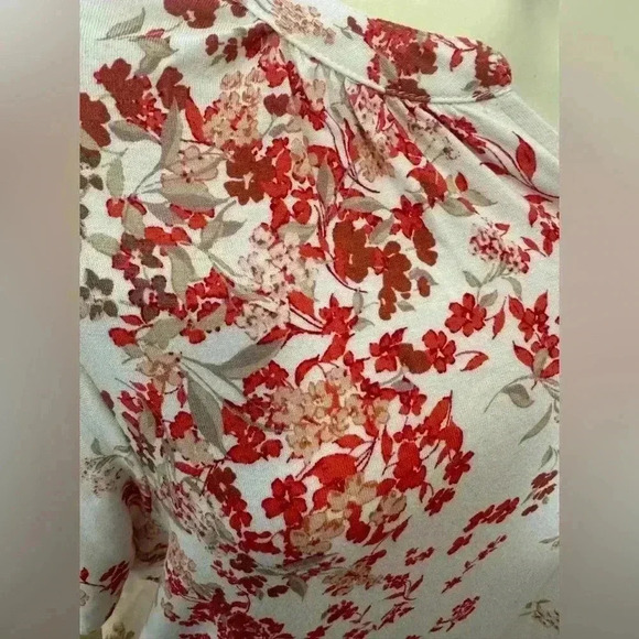 Liz Claiborne Floral Print V Neck Tunic - Picture 6 of 10